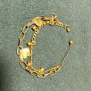Gold heart bracelet